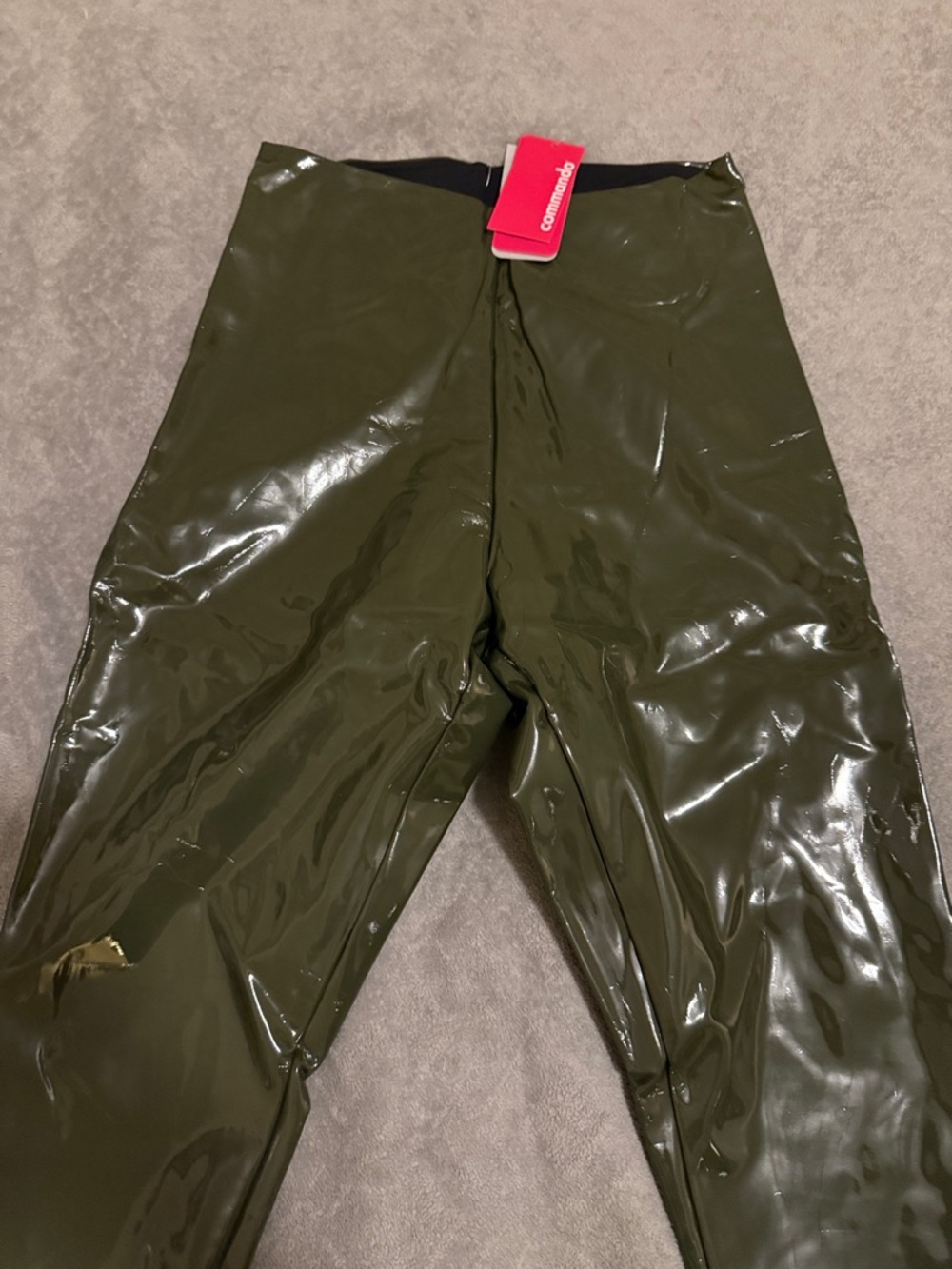 Commando Olive Green Patent Leggings - Picture 2 of 3